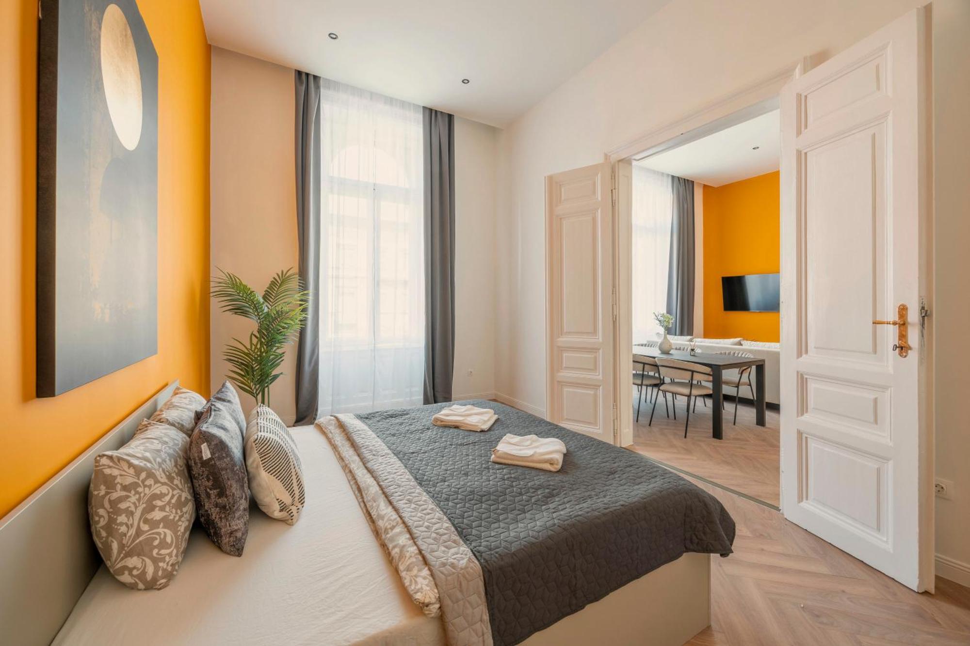 Exclusive Central 3Bedrm Stylish Residence By Prestige Homes Budapest Luaran gambar